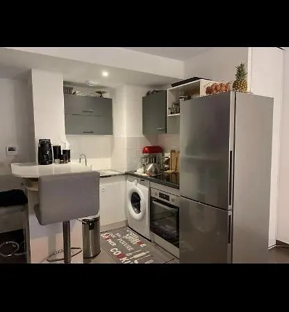 Tres Agreable T2 En Bord De Mer Appartement Antibes